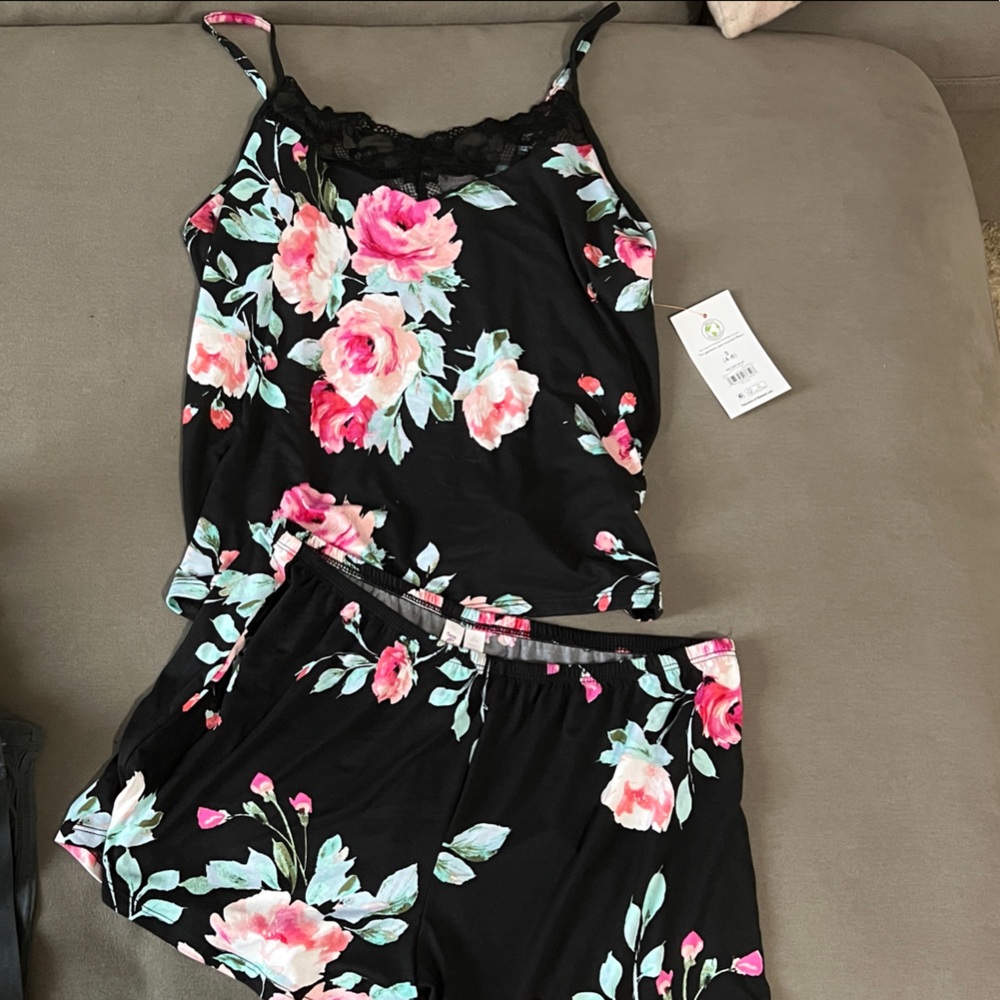 Floral Black and Pink Women's Top